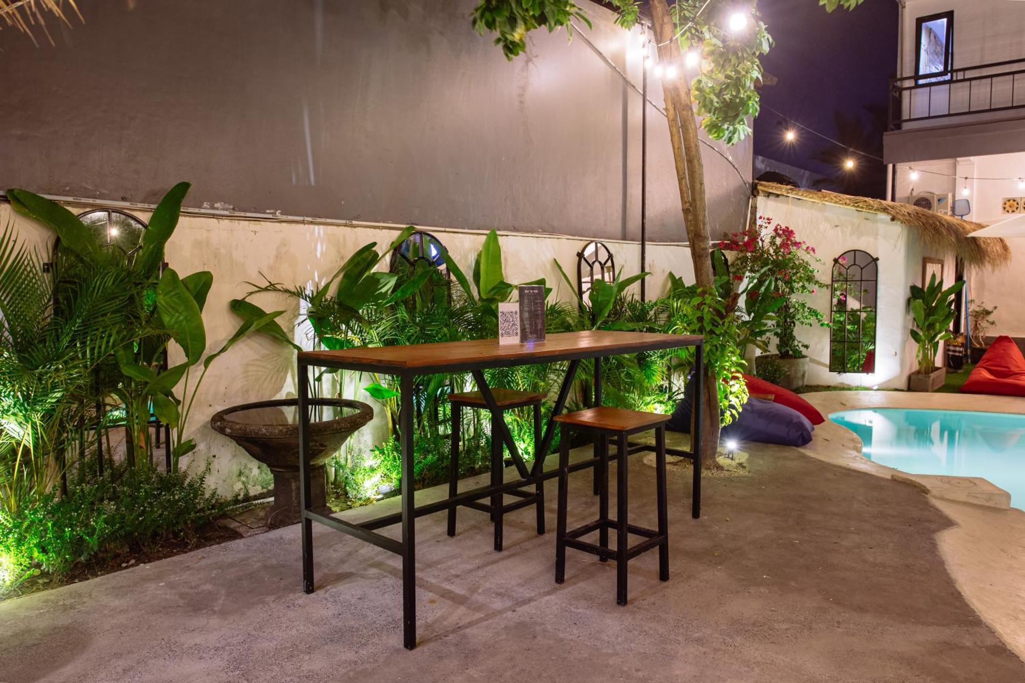 What The Duck Backpackers Canggu Extérieur photo
