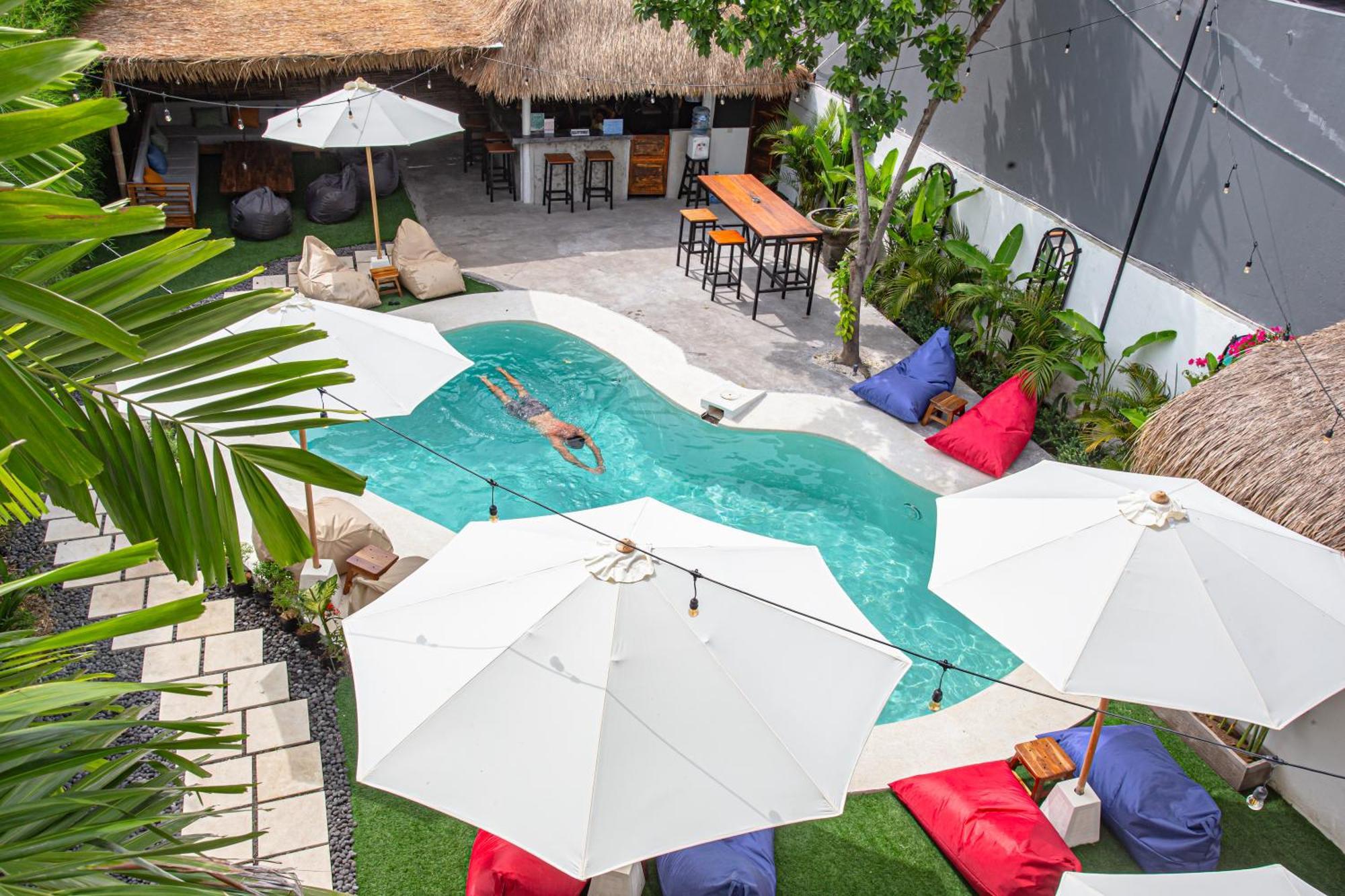 What The Duck Backpackers Canggu Extérieur photo