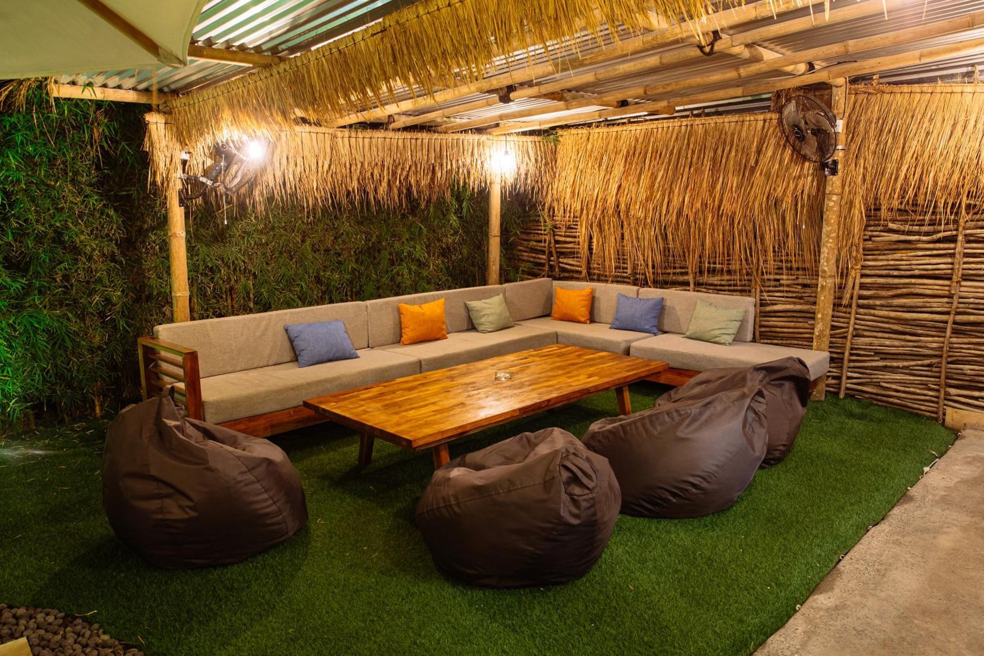 What The Duck Backpackers Canggu Extérieur photo