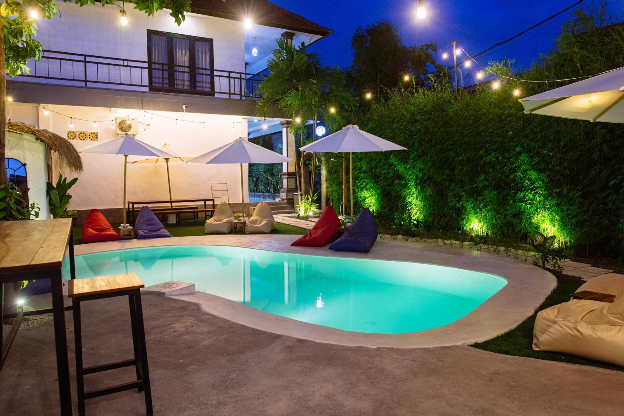What The Duck Backpackers Canggu Extérieur photo