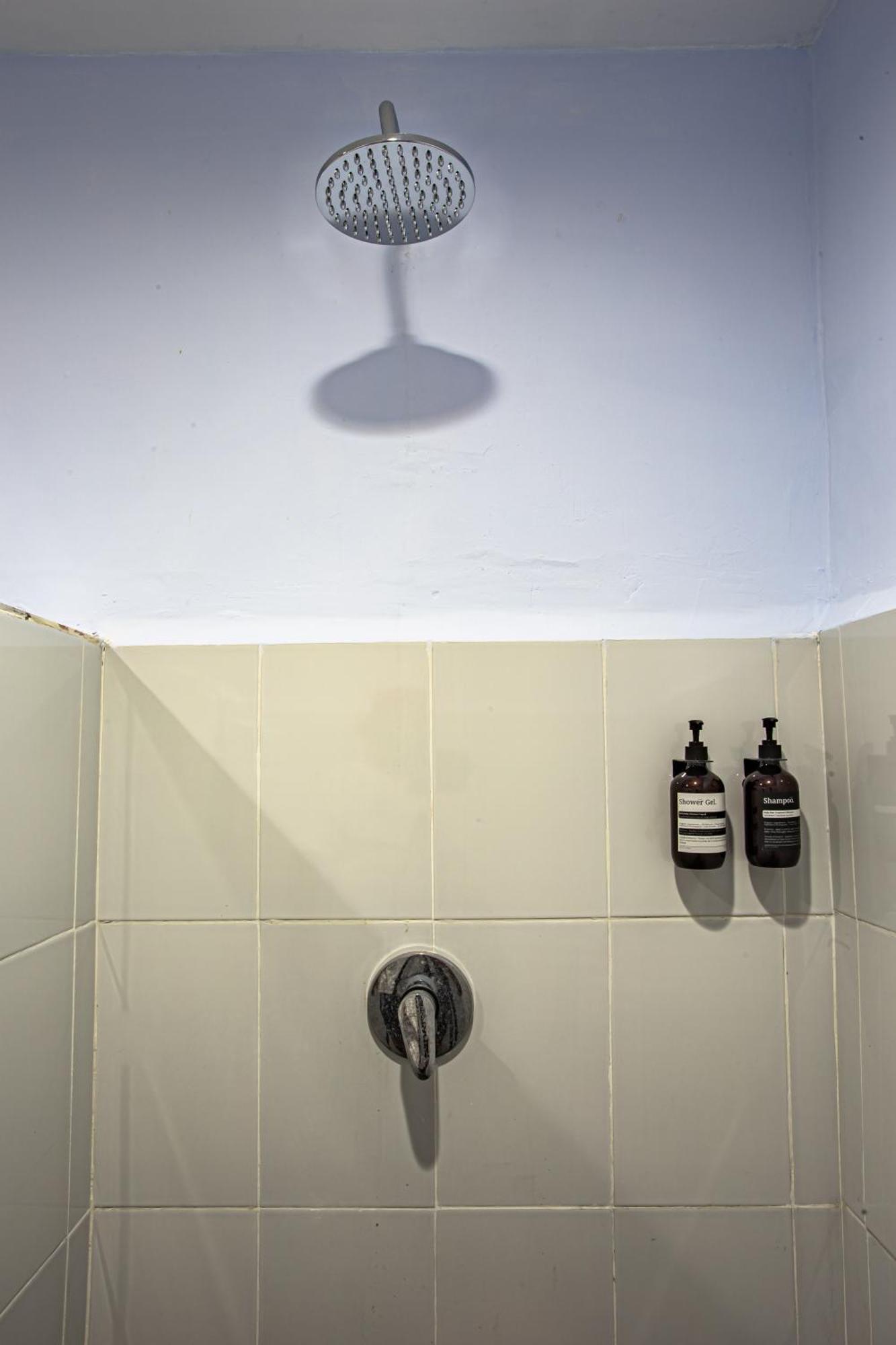 What The Duck Backpackers Canggu Extérieur photo