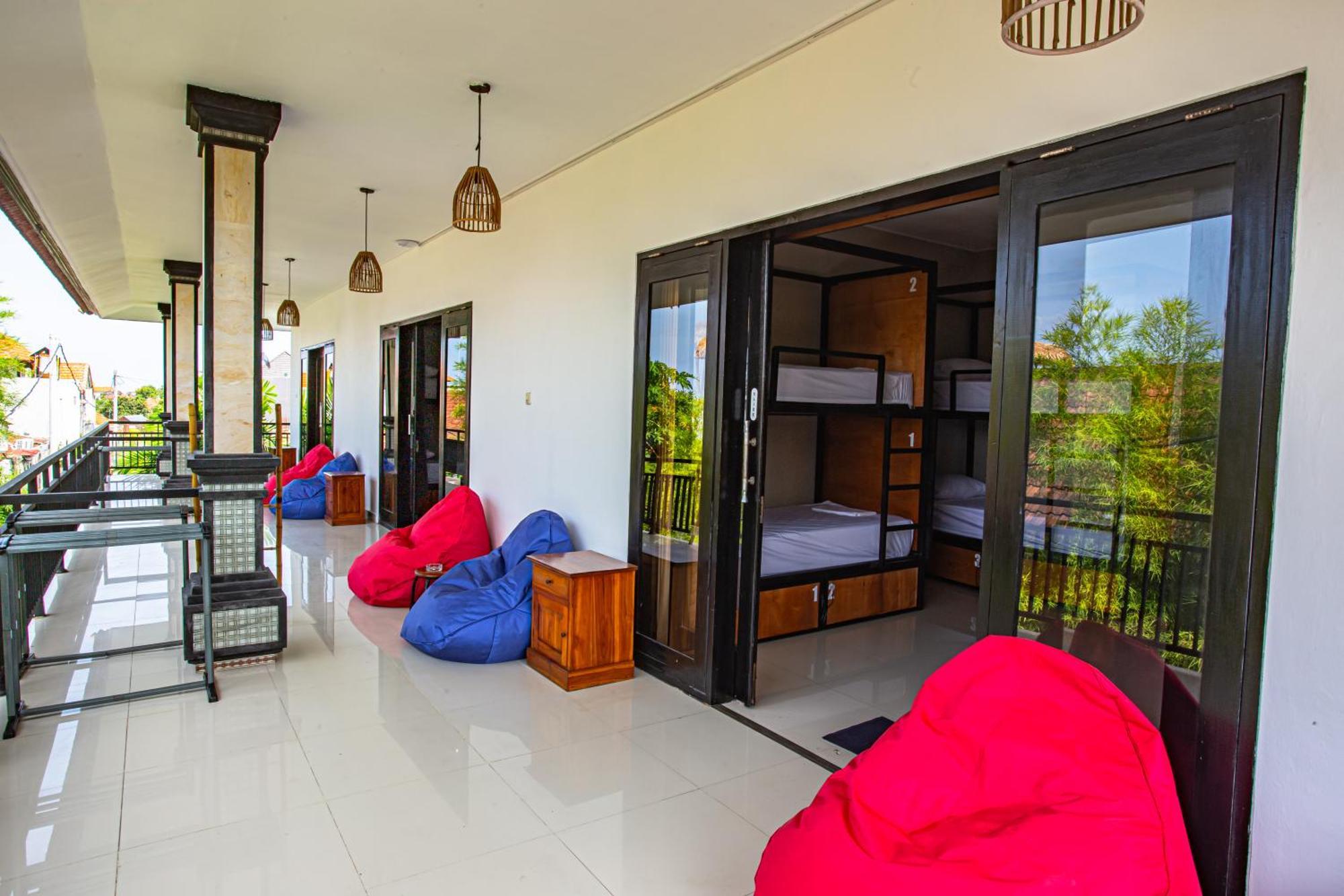 What The Duck Backpackers Canggu Extérieur photo