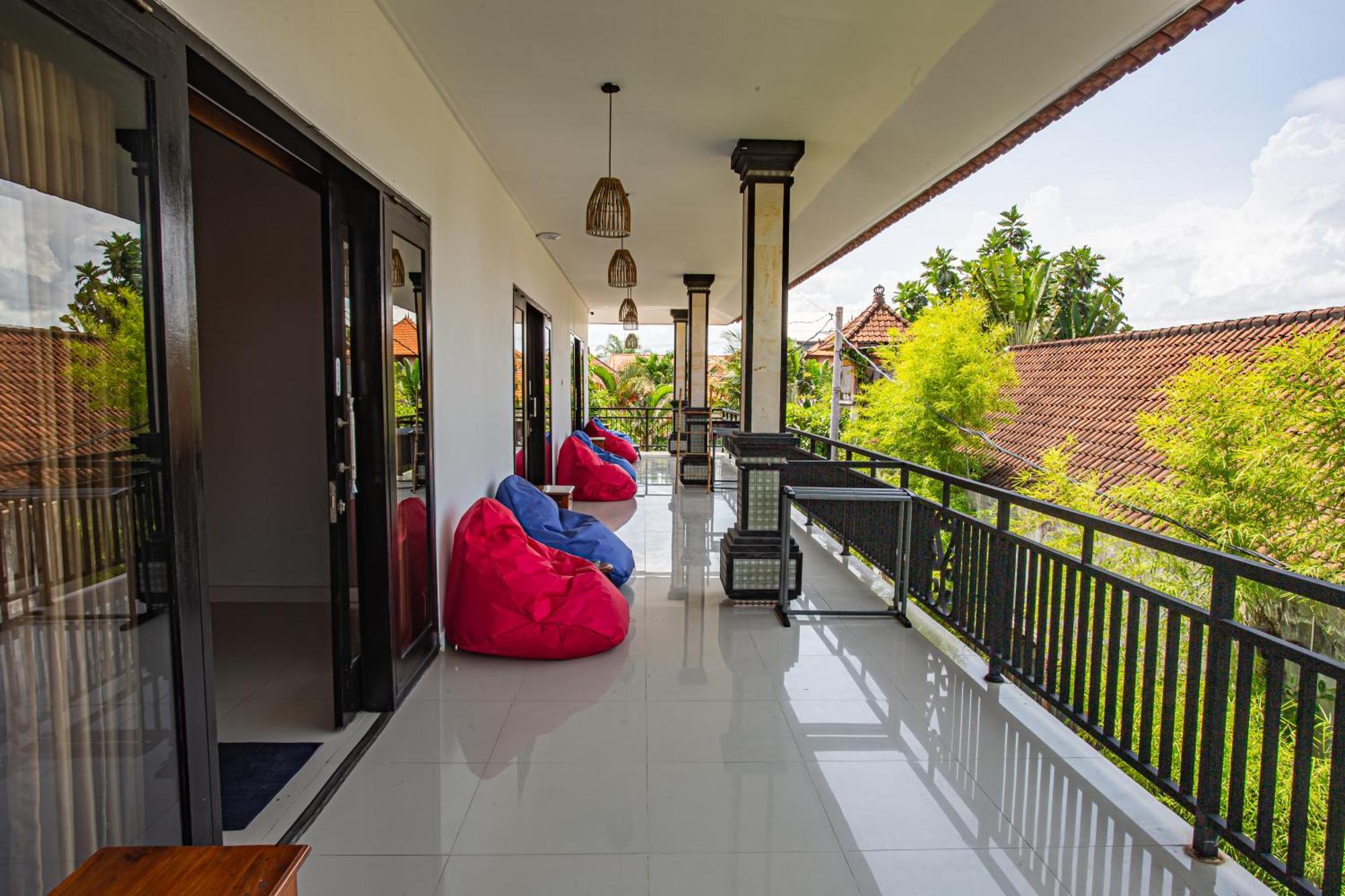 What The Duck Backpackers Canggu Extérieur photo